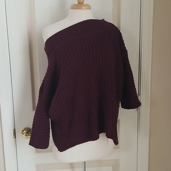 Wine Cableknit Off the Shoulder Sweater - Picture 2 of 6